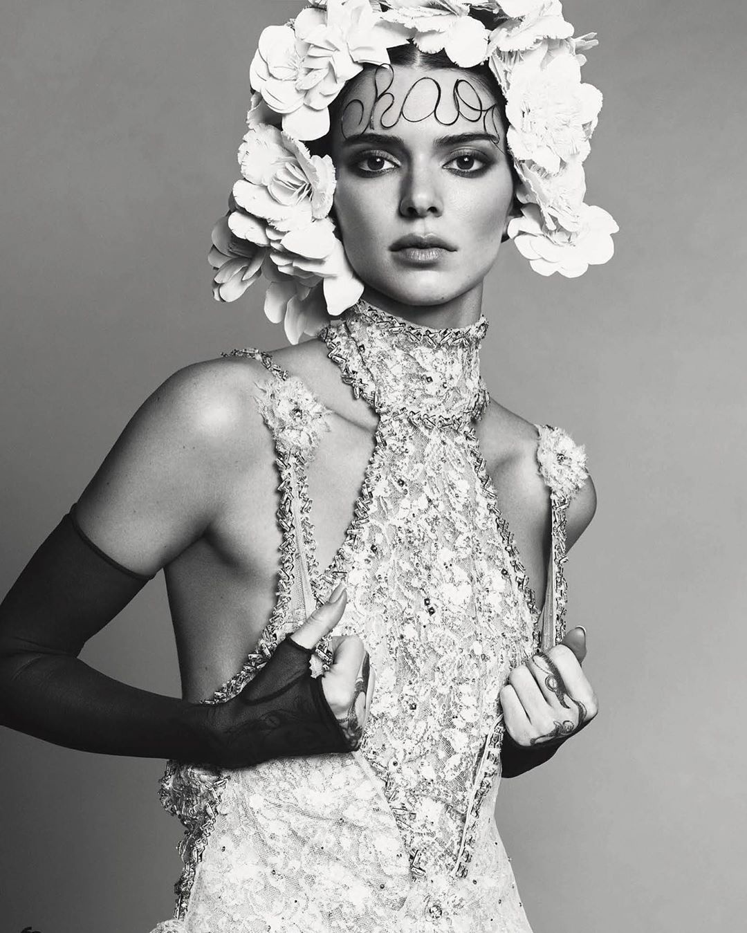 Kendall Jenner mặc đồ Chanel ảnh 3 Kendall Jenner mac do Chanel anh 3