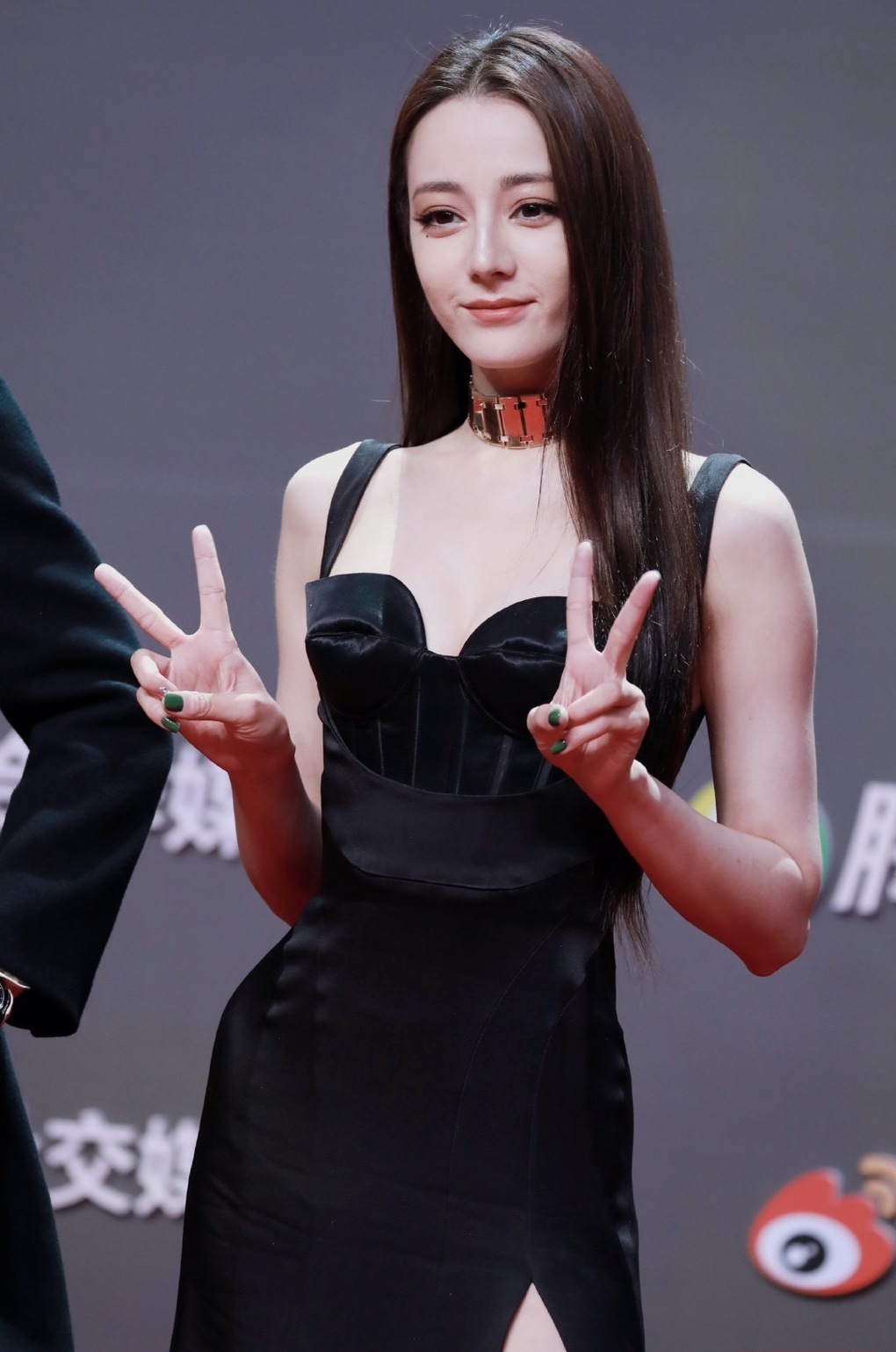 Ngo Diec Pham mac do kho hieu anh 3