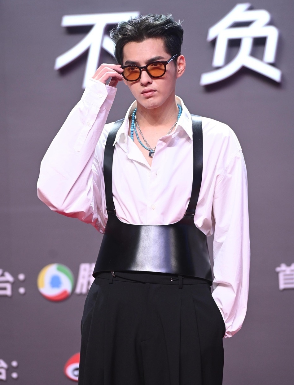 Ngo Diec Pham mac do kho hieu anh 1