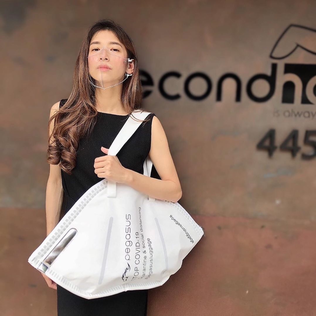Túi xách khẩu trang gây sốt ảnh 3 Tui xach khau trang gay sot anh 3