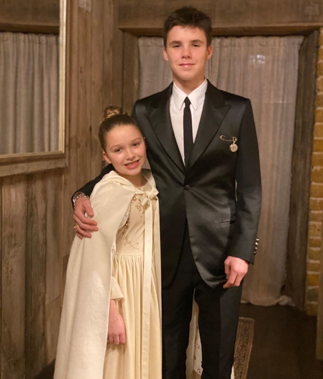 Harper Beckham an mac sanh dieu anh 6