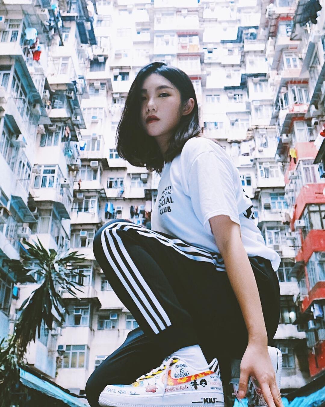 Theu hinh len giay Yeezy anh 5