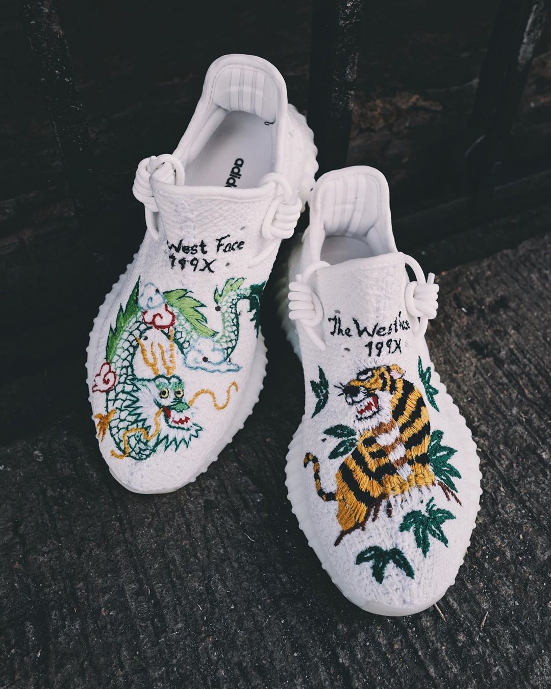 Thêu hình lên giày Yeezy ảnh 1 Theu hinh len giay Yeezy anh 1