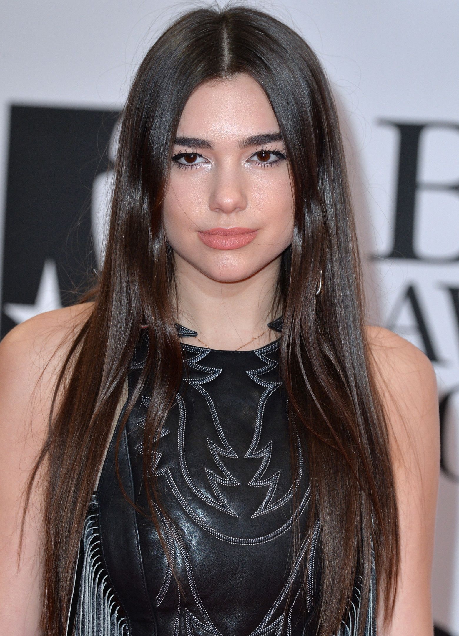 Dua Lipa thay doi kieu toc anh 11