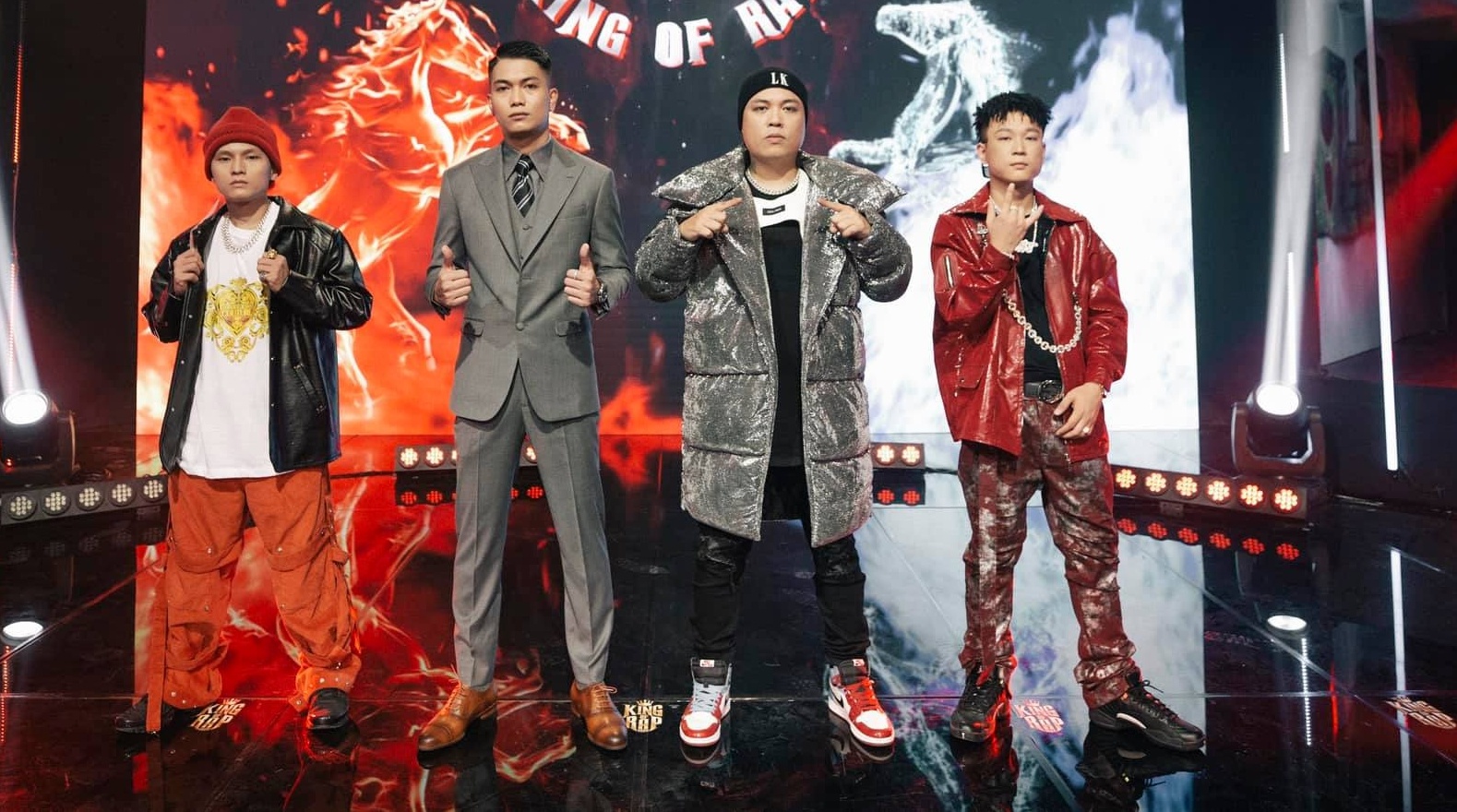 Lil' Knight mac ao phao anh 1