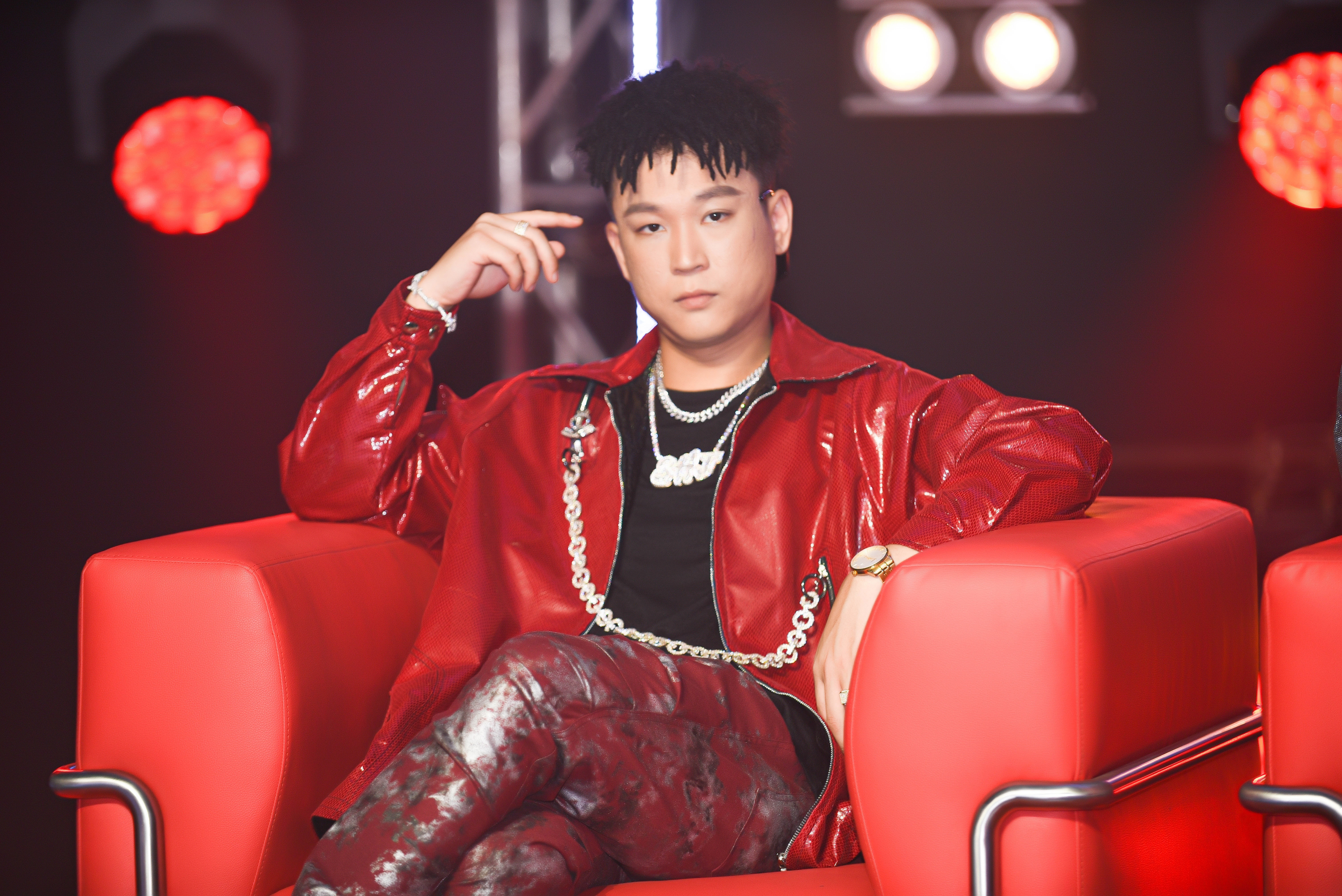 Lil' Knight mac ao phao anh 6