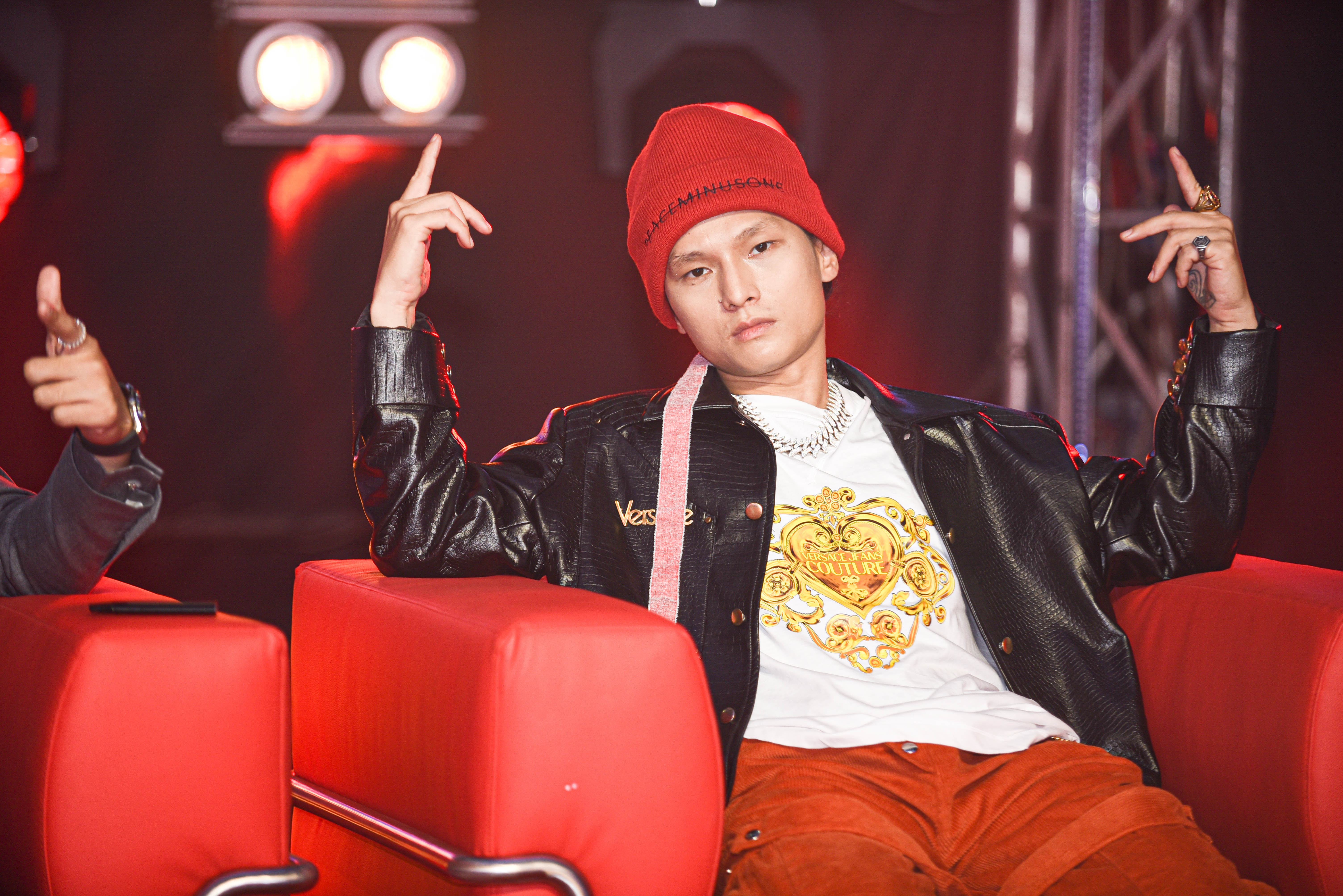 Lil' Knight mac ao phao anh 8