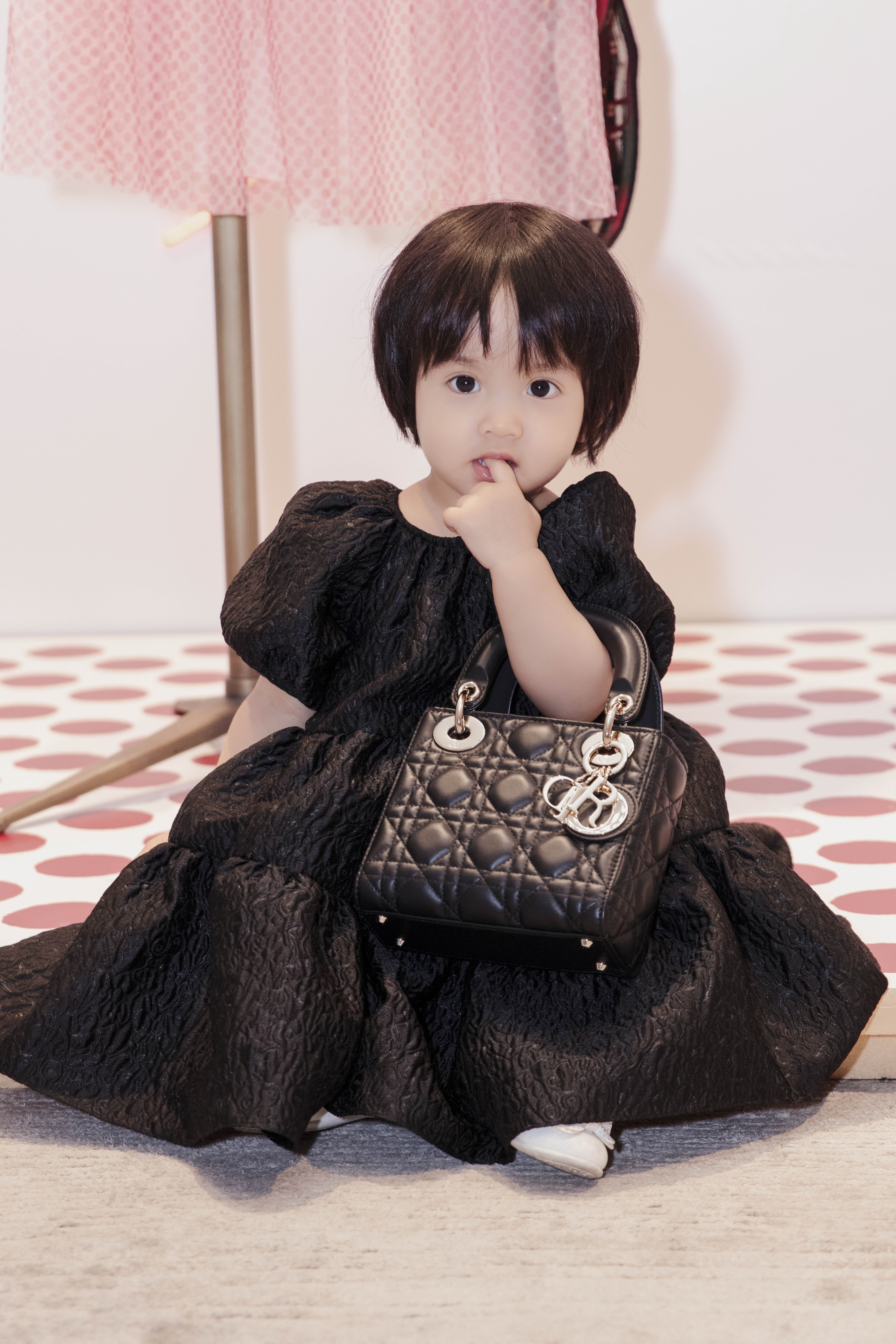 Do Manh Cuong cho con xai hang hieu anh 3