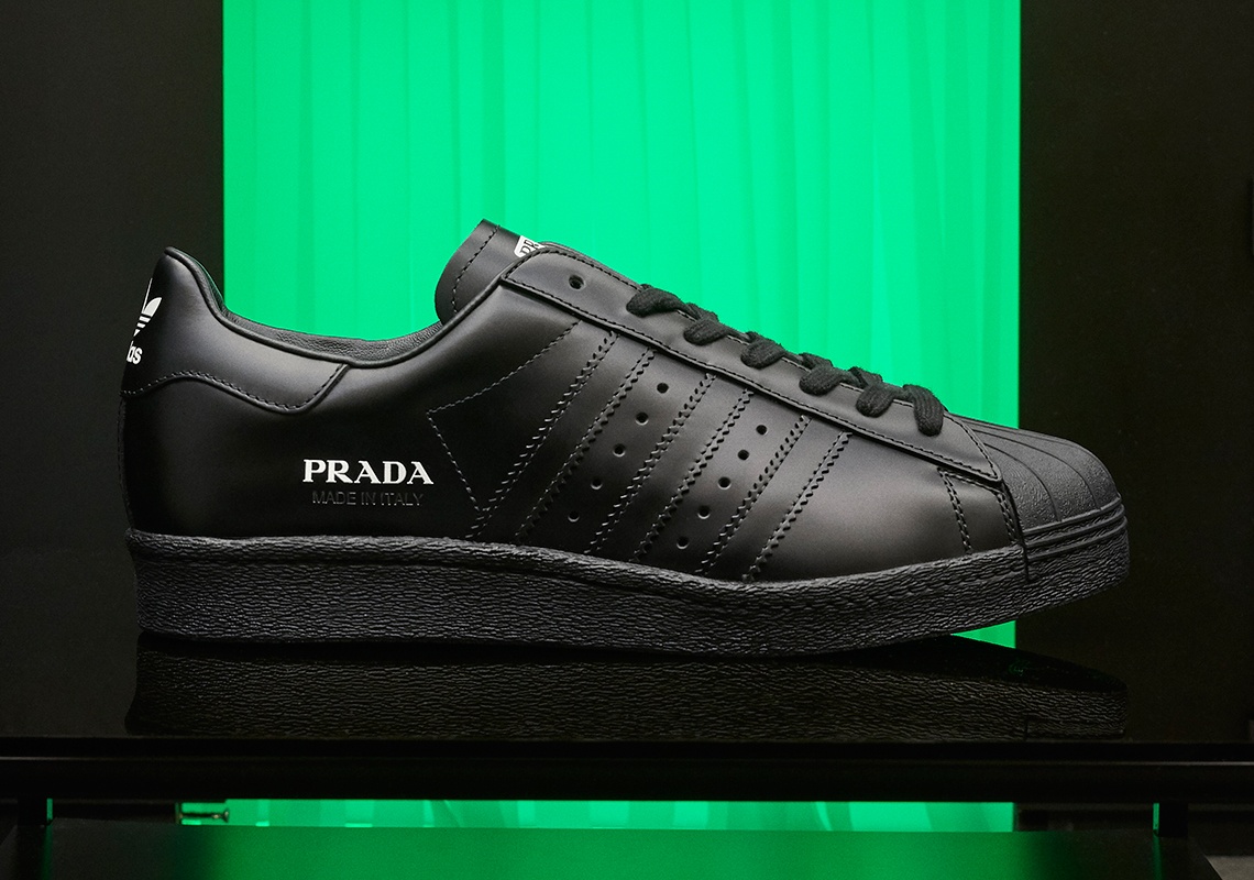 Giay adidas Superstar x Prada bi che dat hinh anh