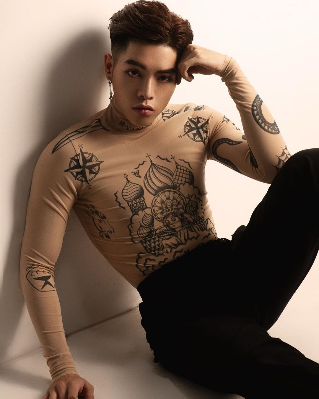 Soobin Hoang Son khoe hinh xam anh 4