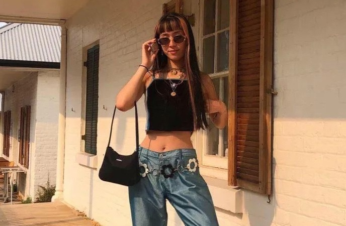 Gioi tre thoi nay thich dien mot nam 2000 hinh anh