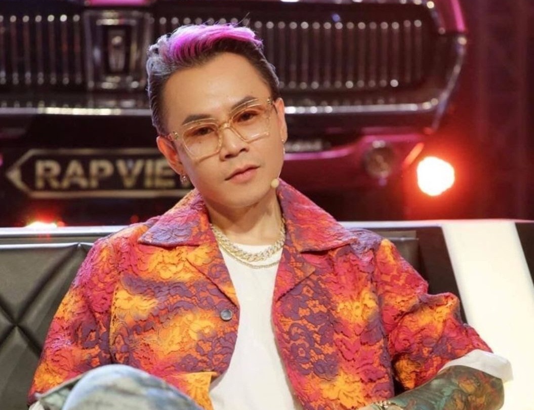 Binz va dan fashionista thich deo kinh doc la hinh anh