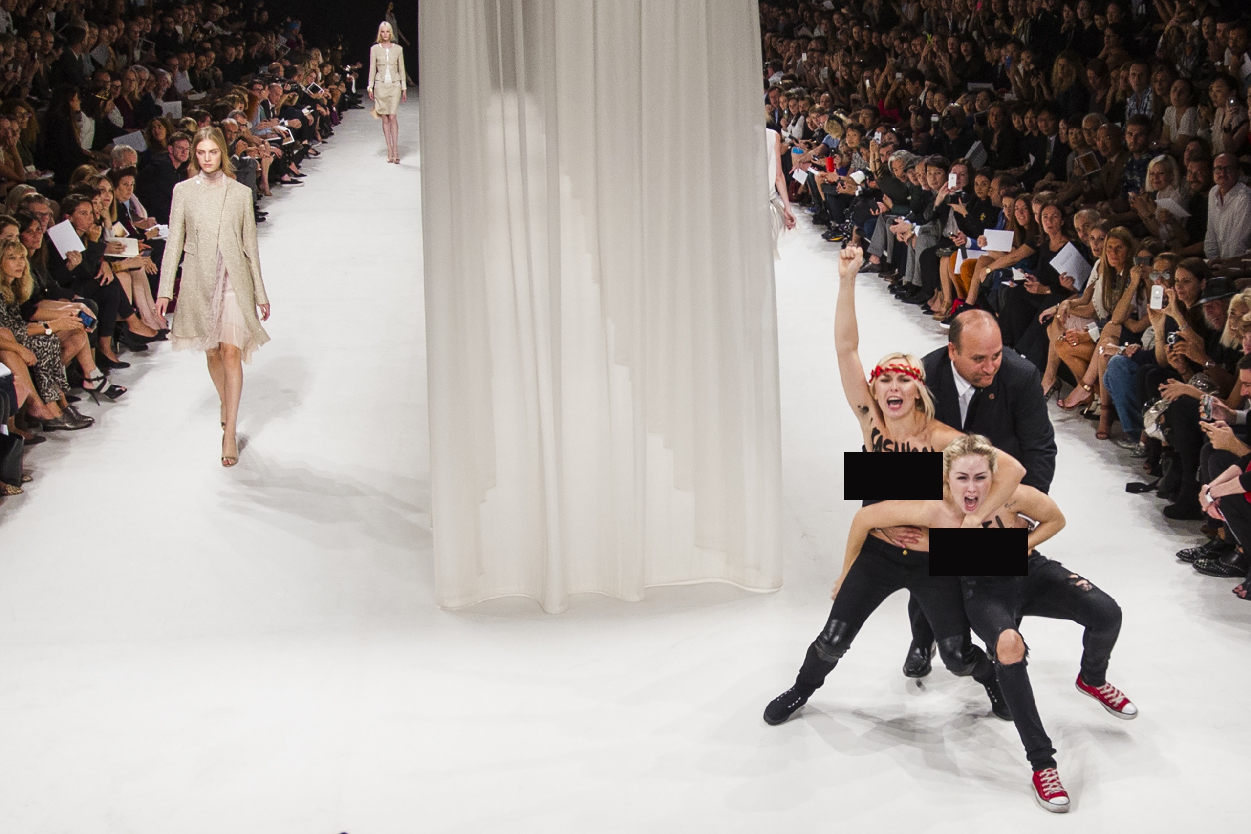 su co tren san dien anh 3