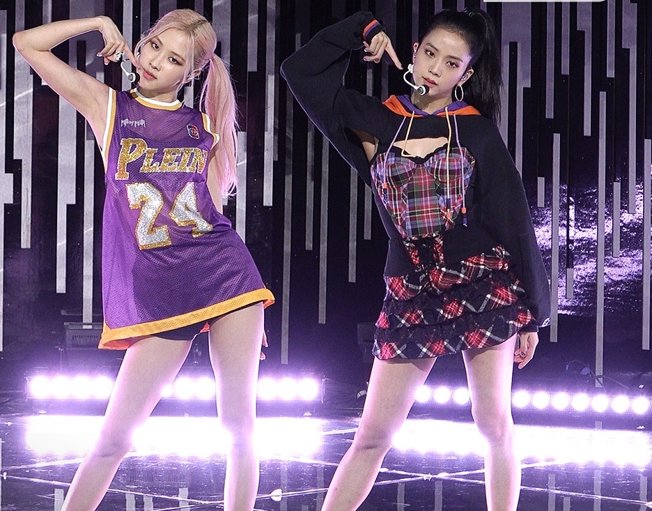 Rose mac ao bong ro anh 1