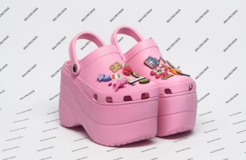 Nhung doi giay cua hang noi tieng bi che xau hinh anh