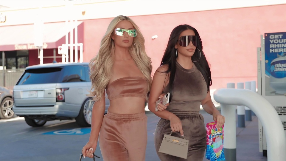 Kim Kardashian mặc đồ lộ nội y ảnh 5 Kim Kardashian mac do lo noi y anh 5