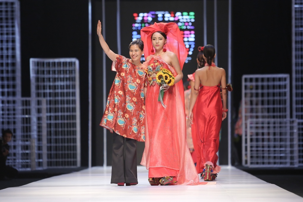 Thuy Nguyen lam ao dai anh 10