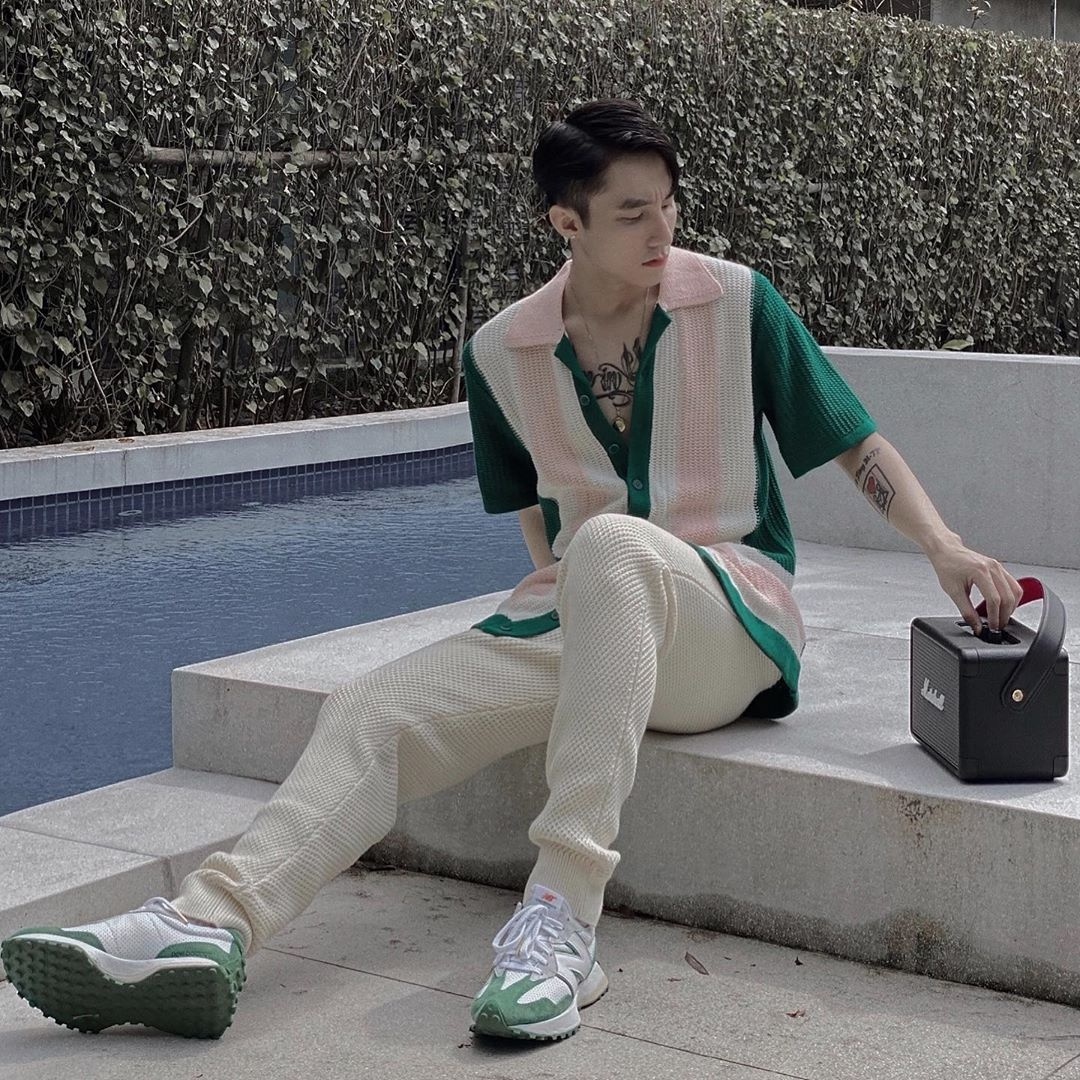 Erik mac ao luoi anh 4