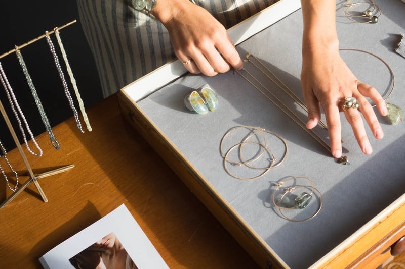 Lam sach trang suc Pandora anh 4