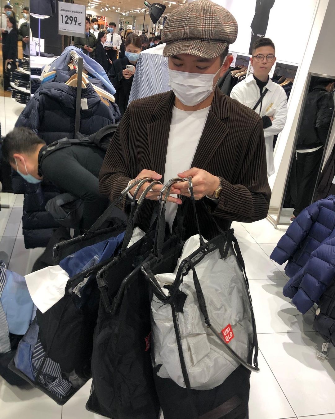 Giới trẻ xếp hàng ảnh 4 Gioi tre xep hang anh 4