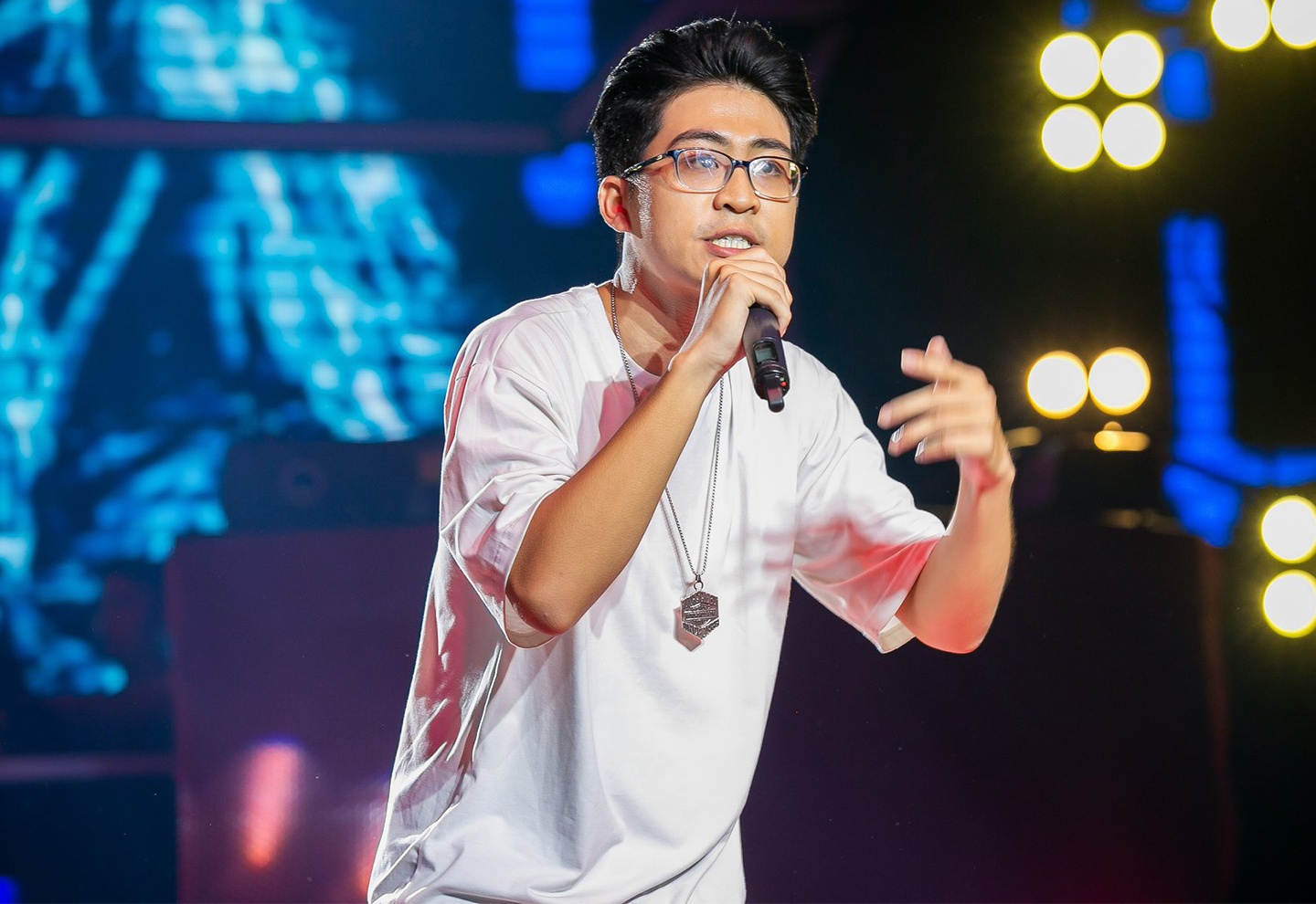 Gu thoi trang an toan cua quan quan King of Rap hinh anh