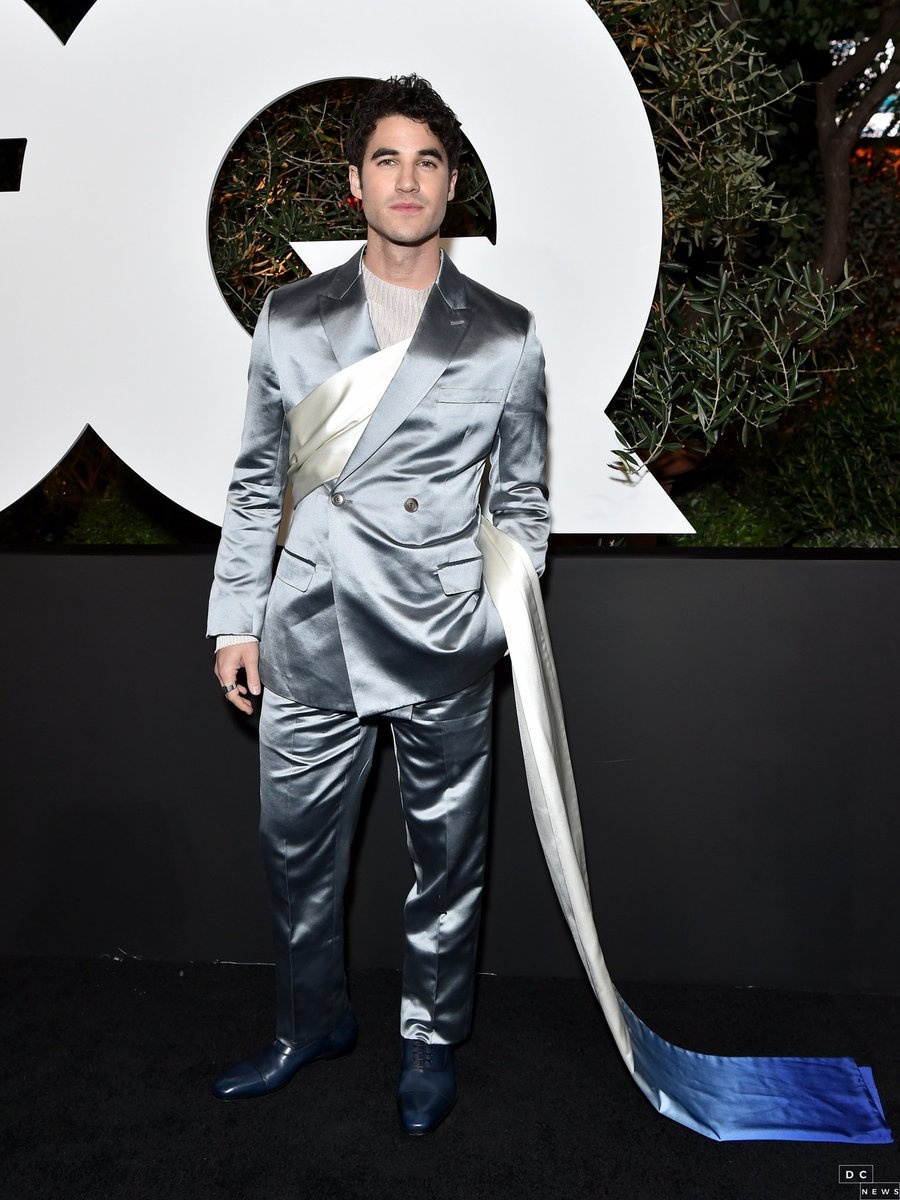 Karik dien suit Dior anh 7