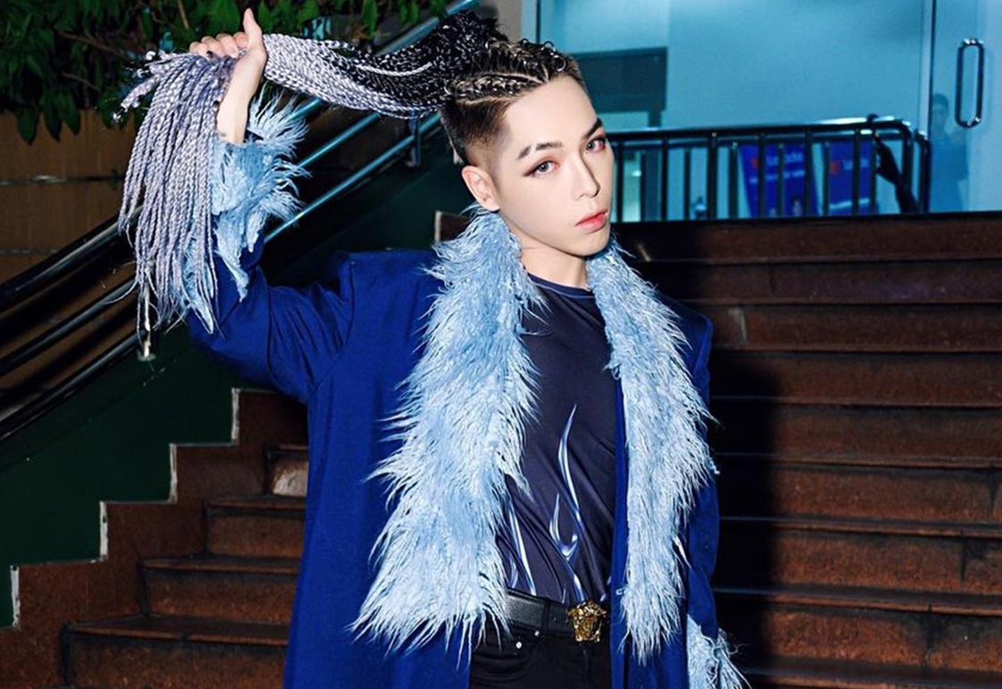 Duc Phuc, Erik bi che an mac nu tinh hinh anh