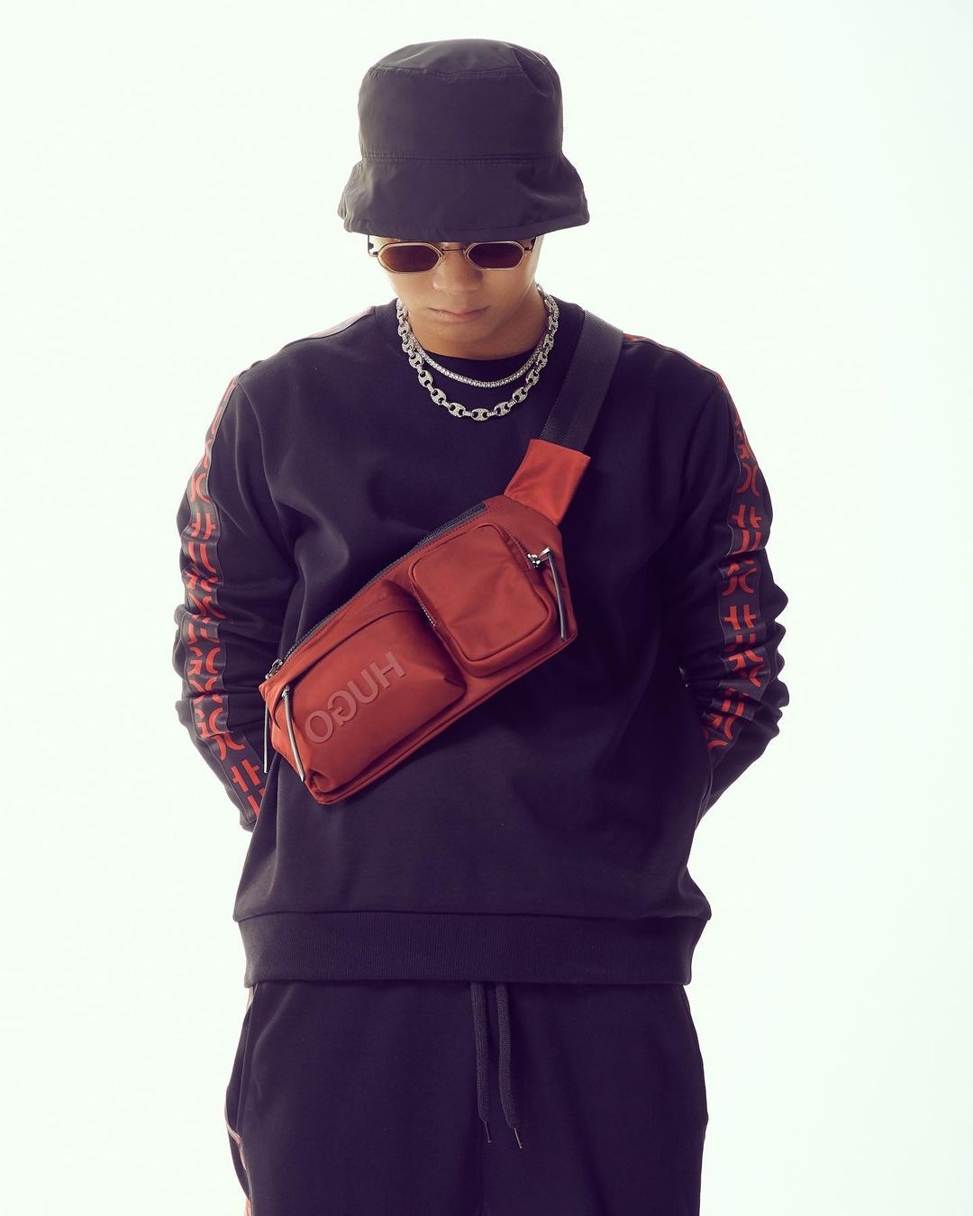 Binz mac suit ca tinh anh 9