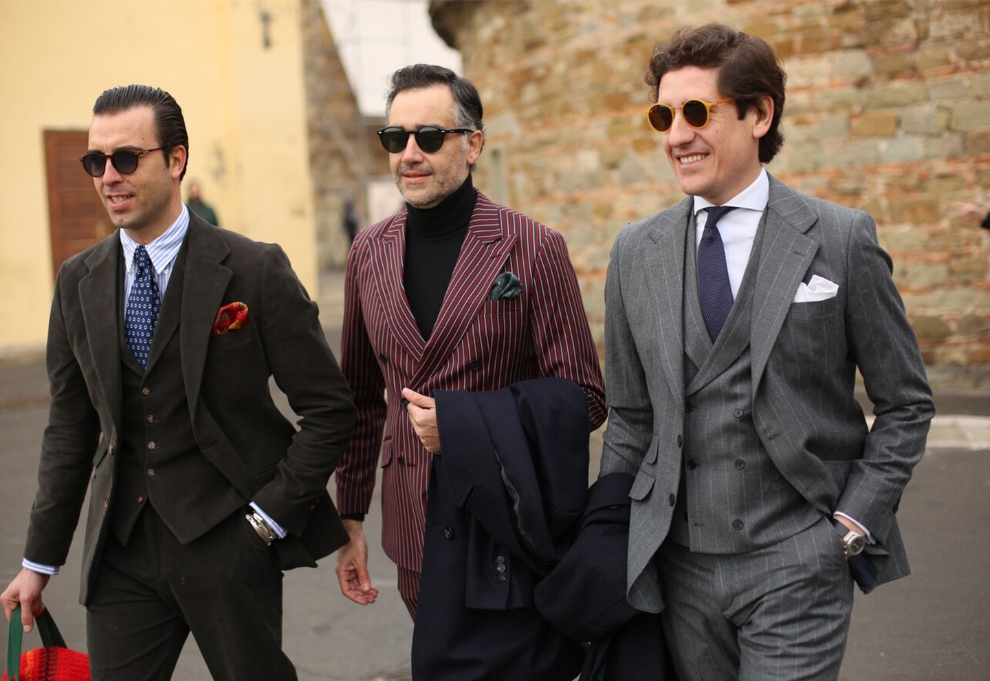 4 cach mac quan ao anh huong den su thanh cong cua ban hinh anh