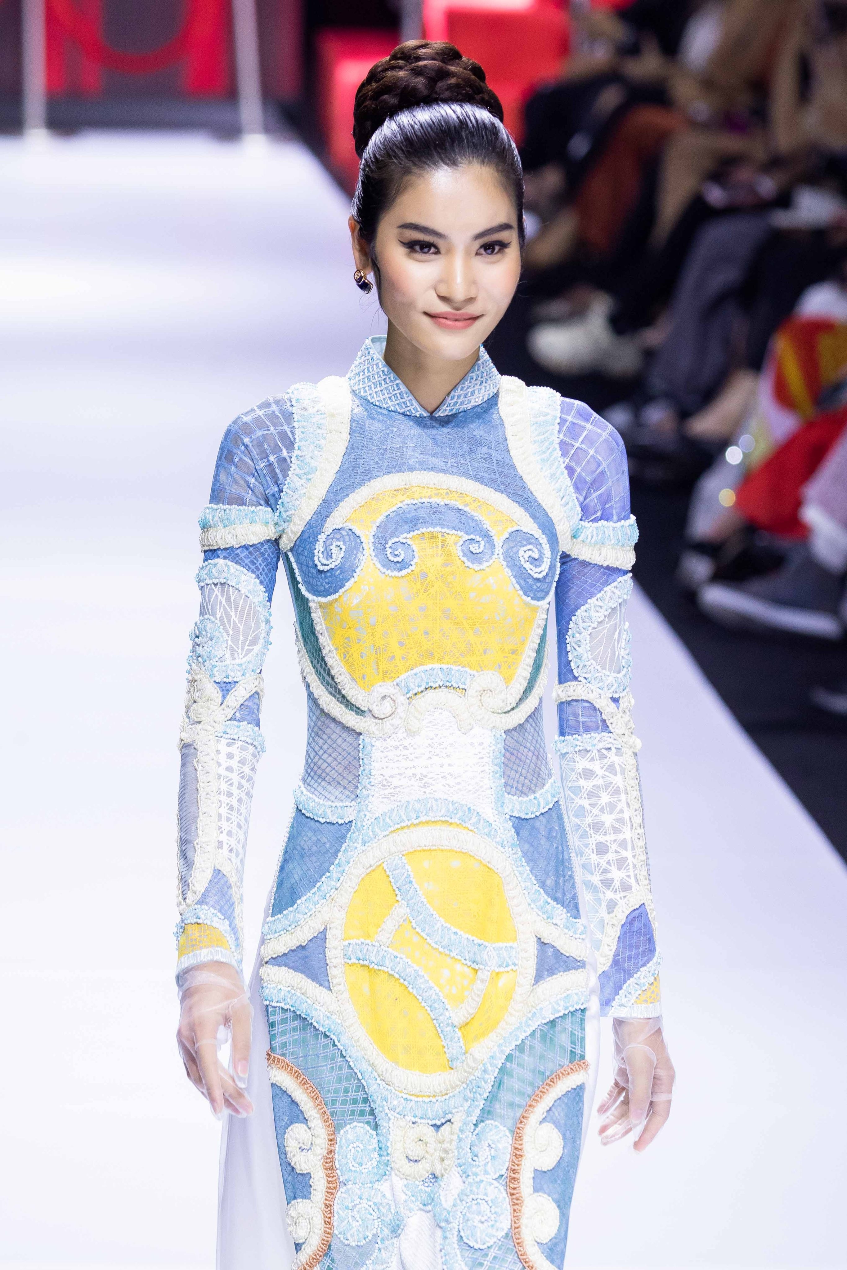 Show dien thoi trang Bao Bao anh 19