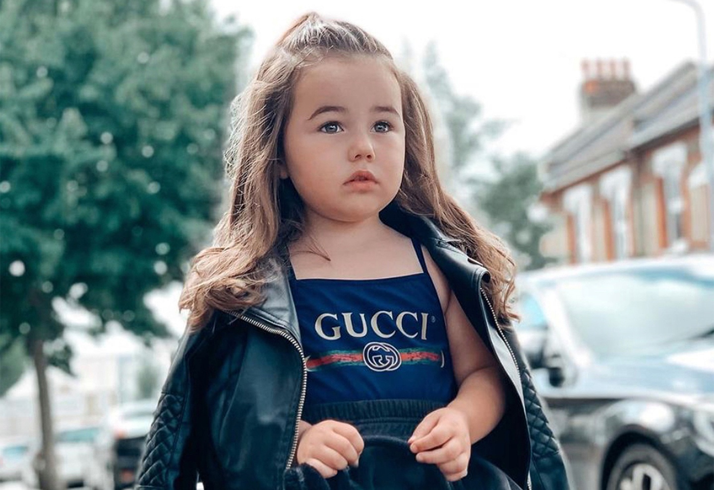 Ba me chi 27.000 USD mua 400 bo do hieu cho con gai hinh anh