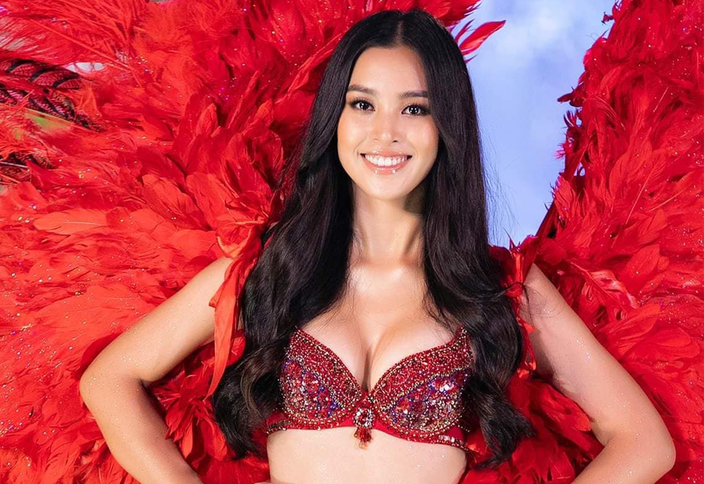 Hoa hau Tieu Vy: 'Goi cam khong phai la hao phong phoi bay co the' hinh anh