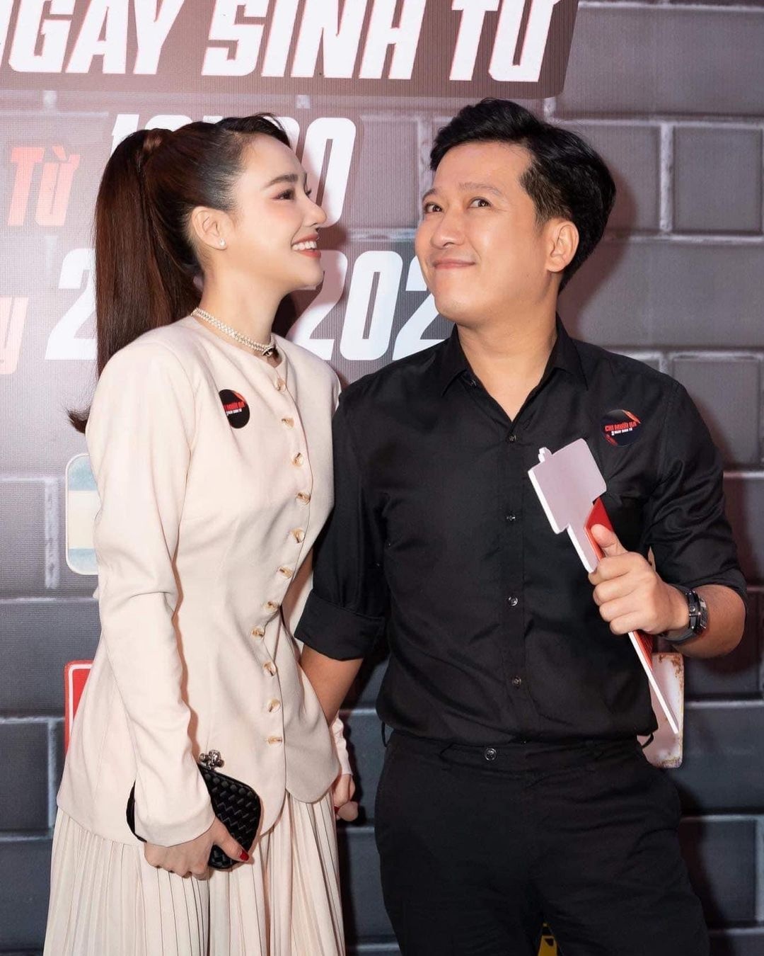 Tran Thanh mac do giong Hari Won anh 5