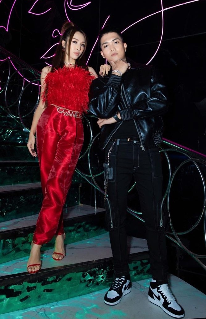 Tran Thanh mac do giong Hari Won anh 7