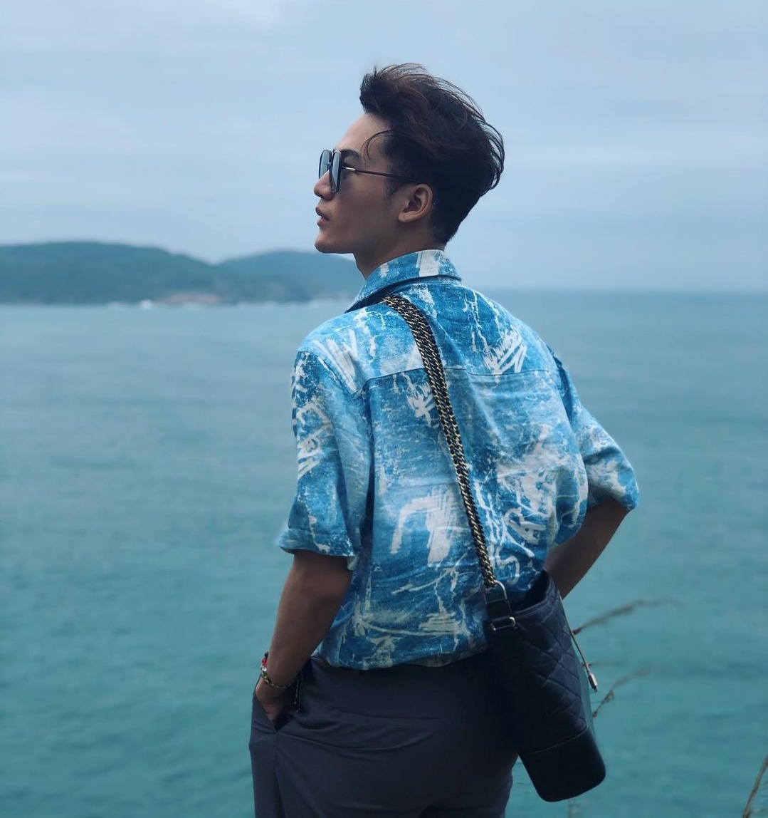 Tran Thanh mac do giong Hari Won anh 3