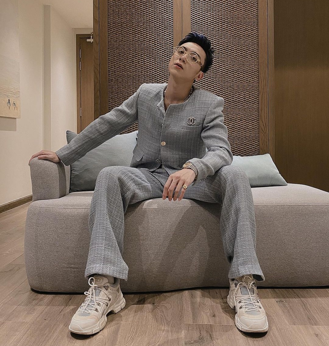 Sao nam dien ao khoac tweed anh 1