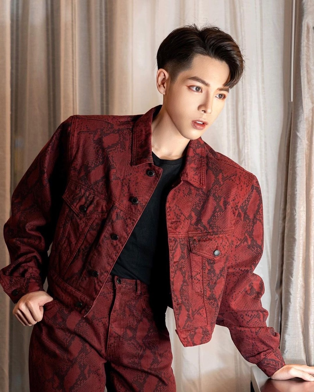 Son Tung khoe hinh xam anh 5