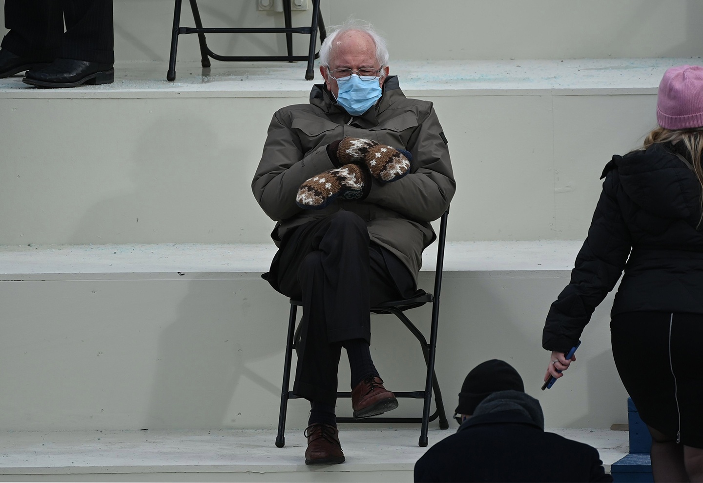 Thuong nghi si My ban ao in hinh chinh minh lam tu thien hinh anh