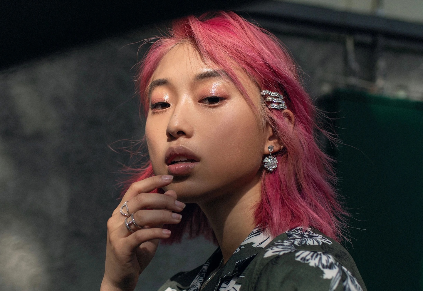 Tu sinh vien luat den tong bien tap tre tuoi nhat o Vogue hinh anh