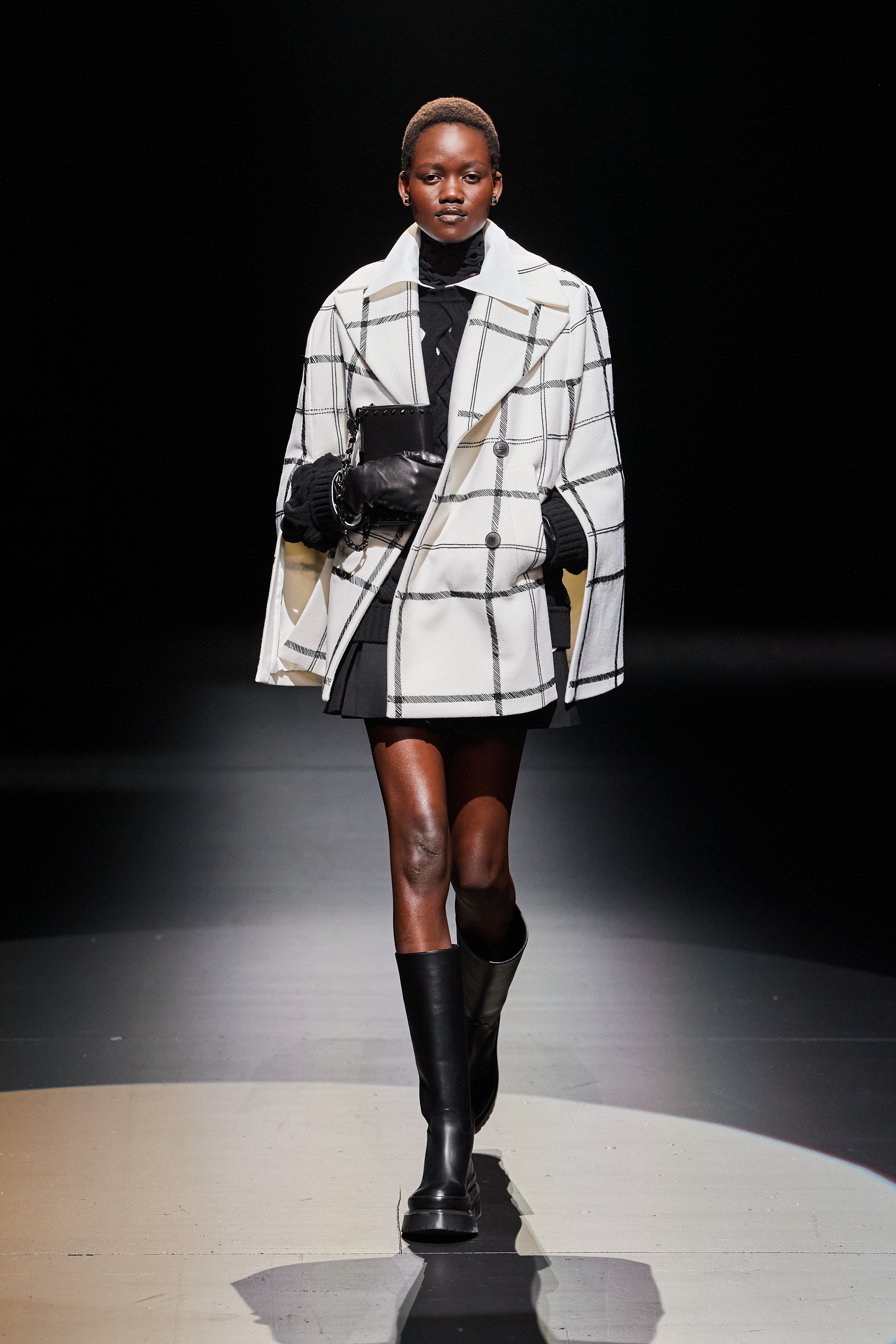 Gigi Hadid tai xuat san dien anh 17