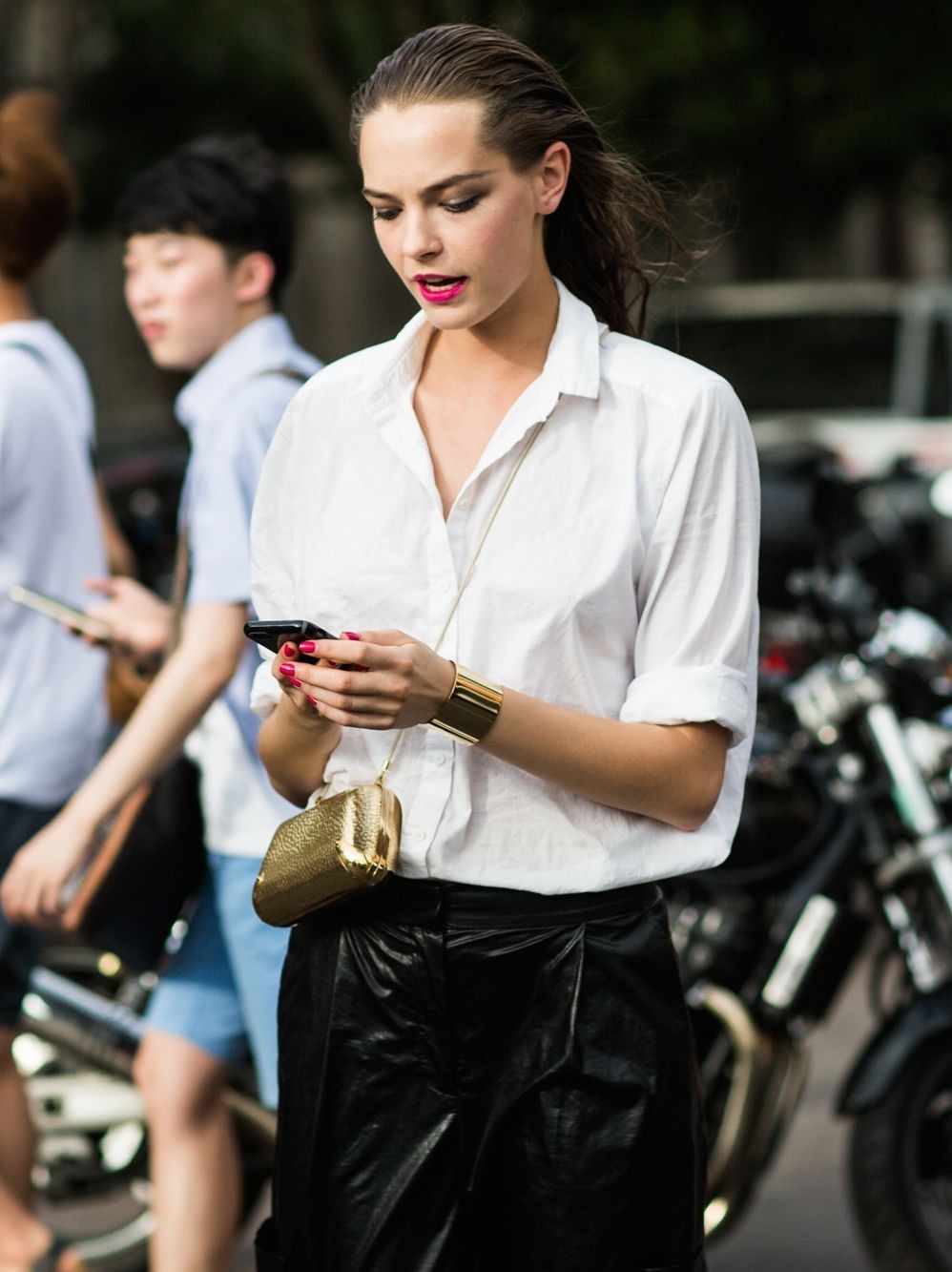 Mac dep voi so mi trang anh 12