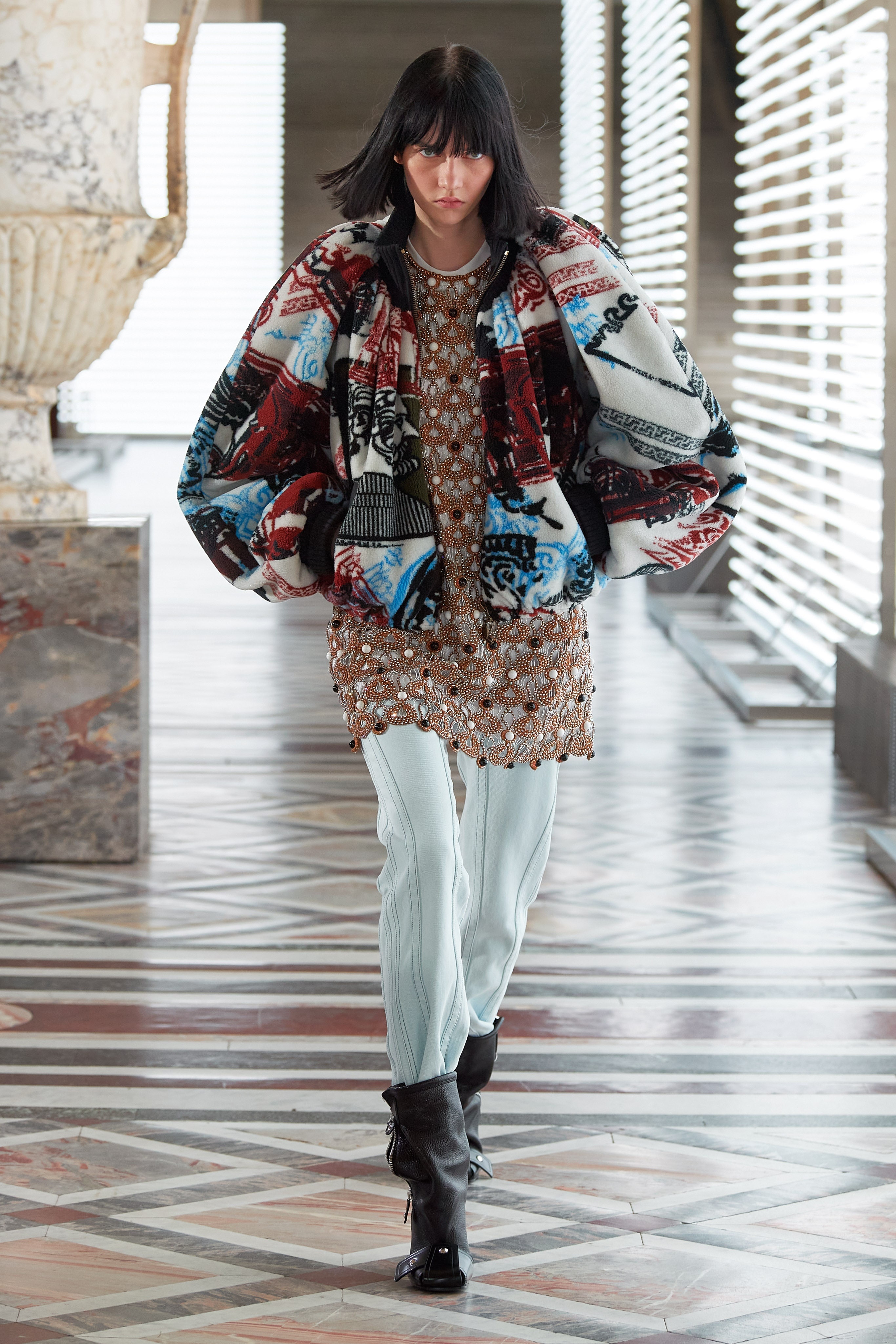 show Louis Vuitton anh 5