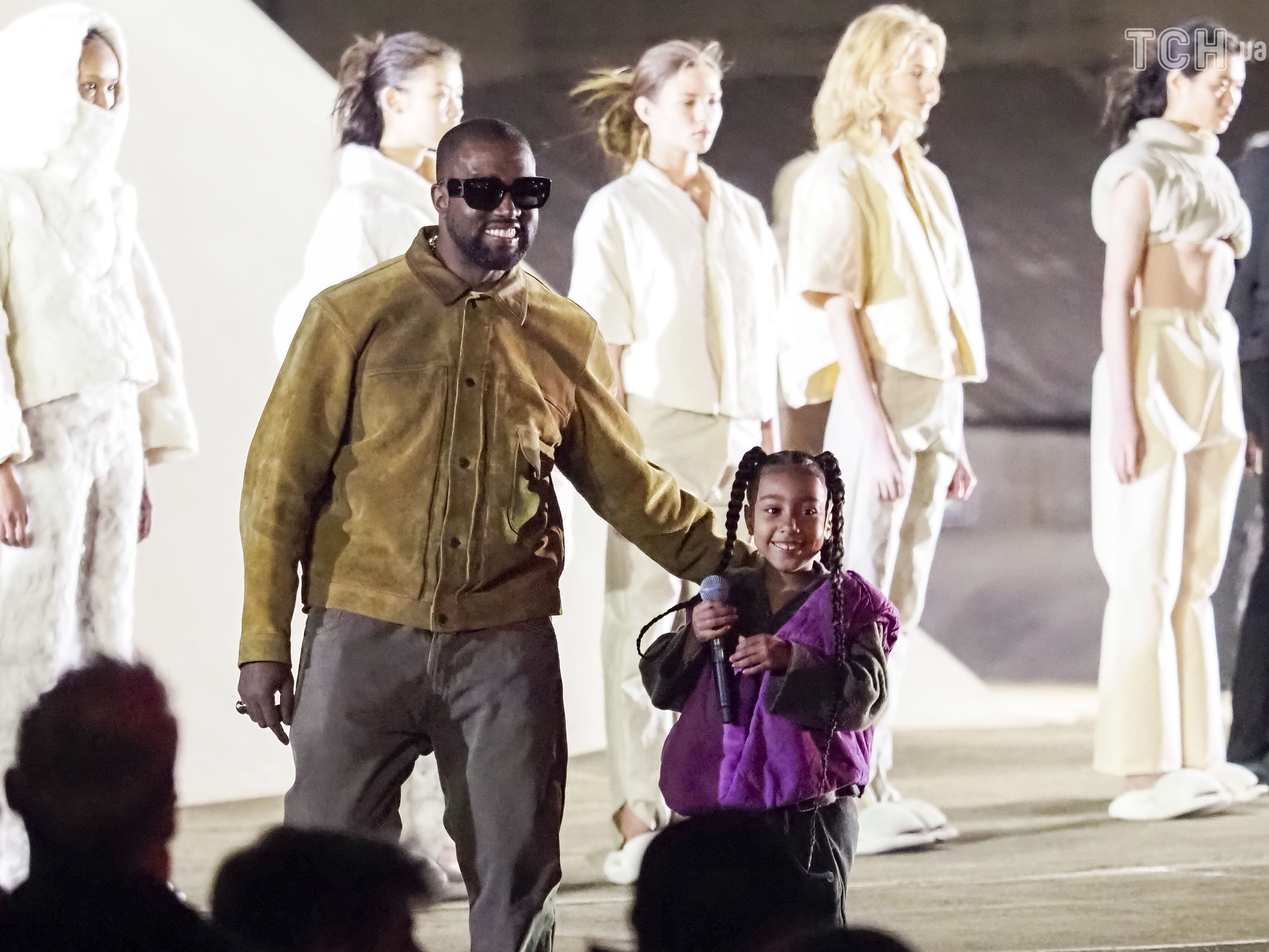 Kanye West hợp tác với Gap  ảnh 3 Kanye West hop tac voi Gap anh 3