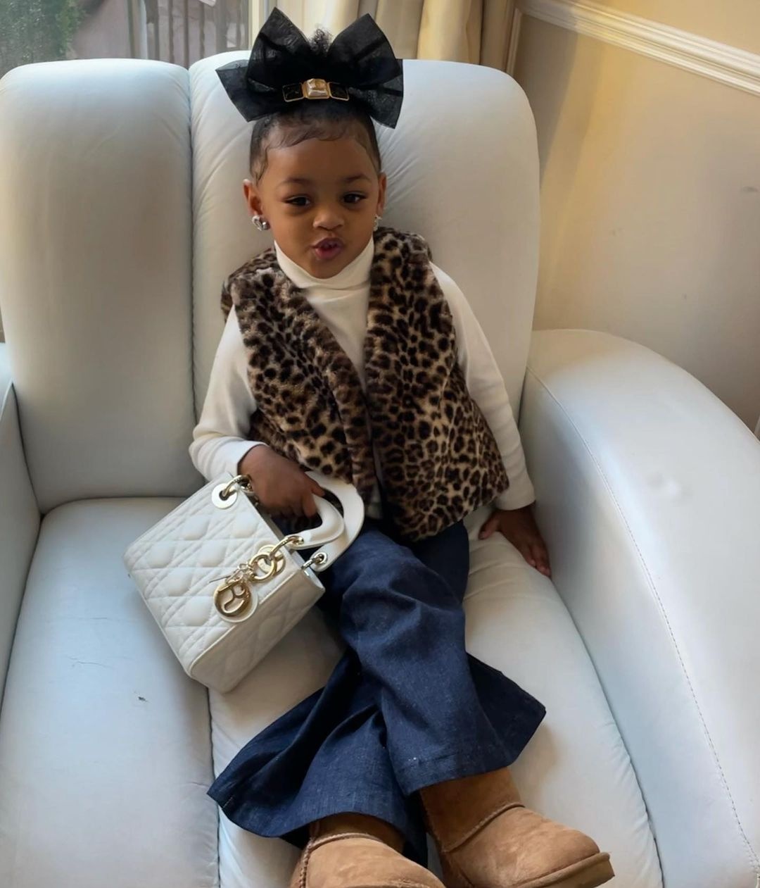 Con gai Cardi B xai do hieu anh 2