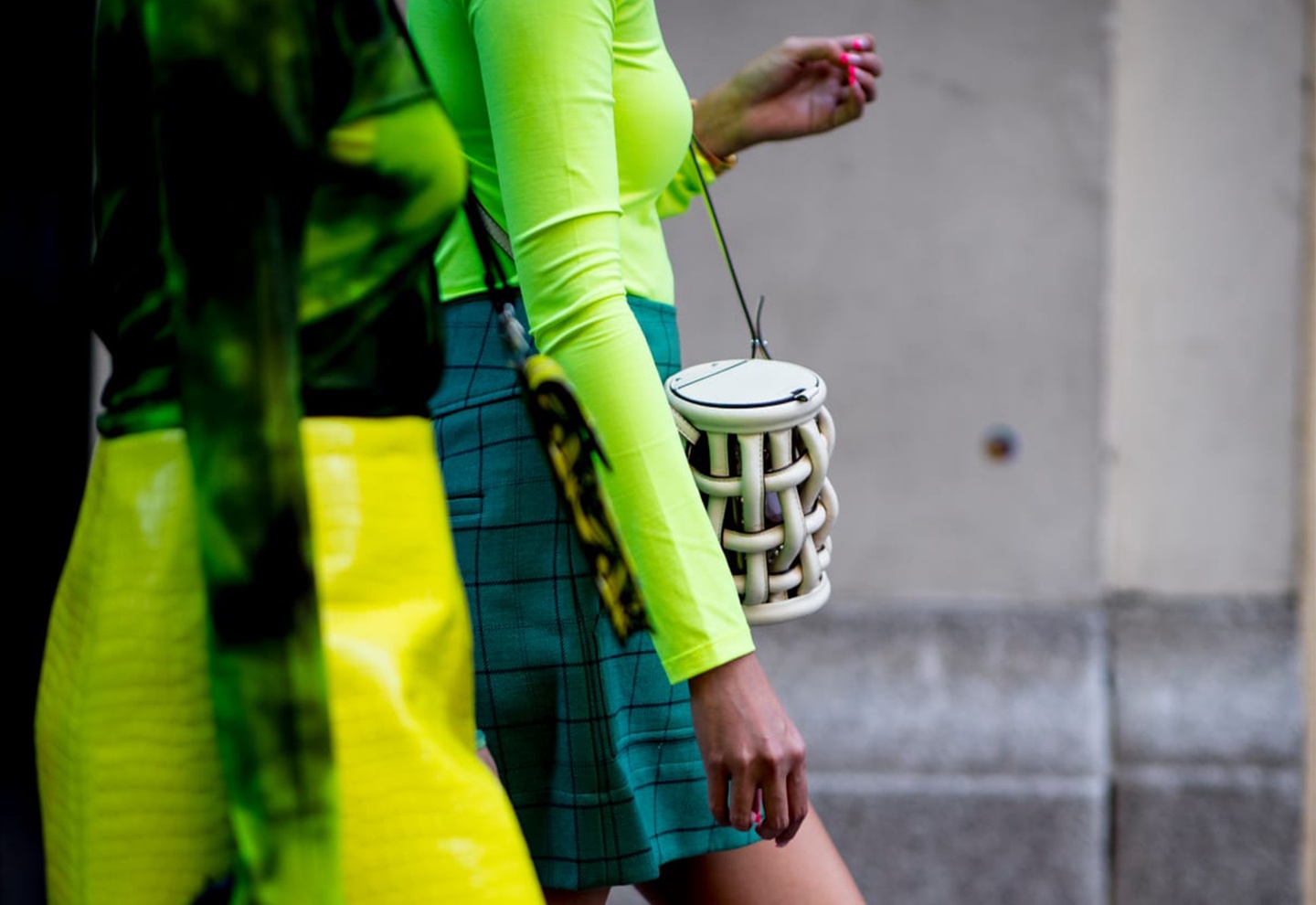 Mac do mau gi xau nhat khi len anh? hinh anh