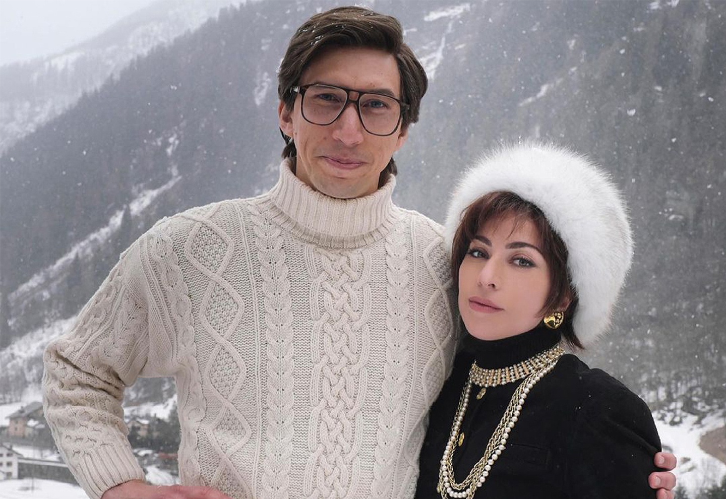 Gia toc Gucci that vong ve bo phim Lady Gaga dong hinh anh