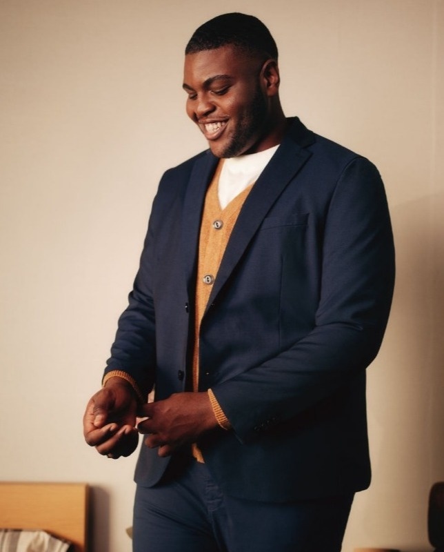 H&M cho muon trang phuc anh 2