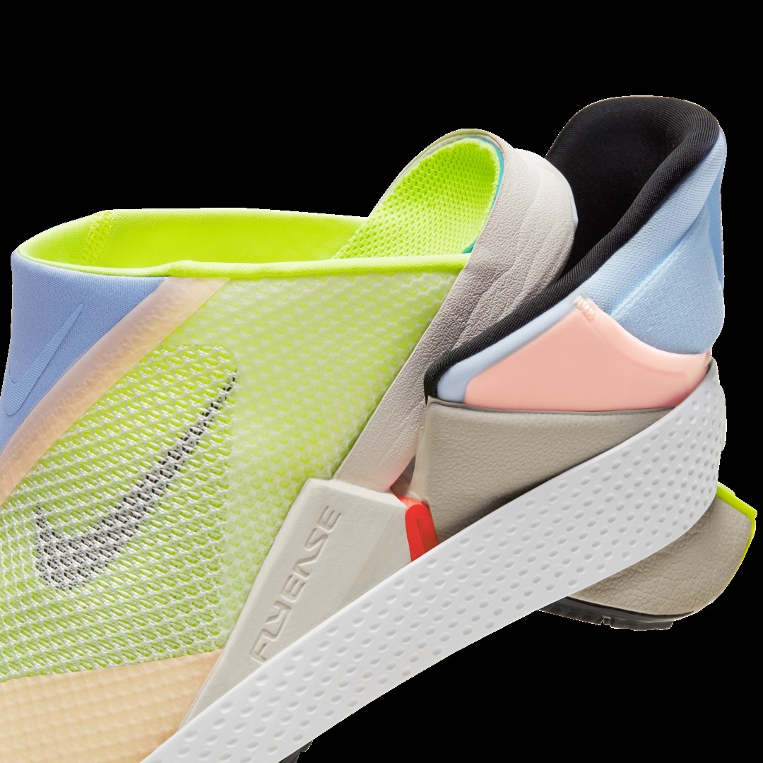 Giày Nike bán giá 2.000 USD ảnh 3 Giay Nike ban gia 2.000 USD anh 3