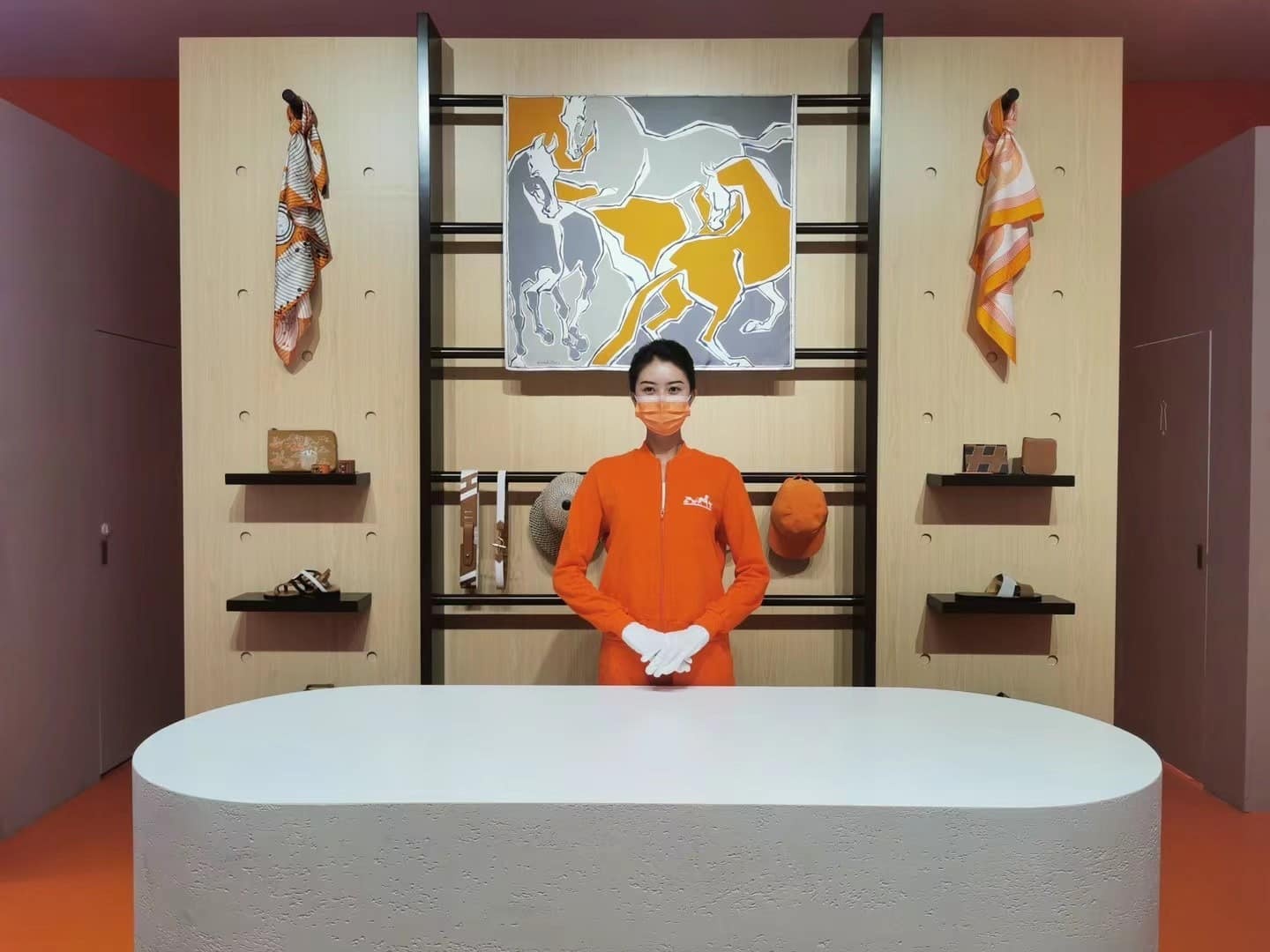 Hermès bán phụ kiện thể thao ảnh 4 Hermes ban phu kien the thao anh 4