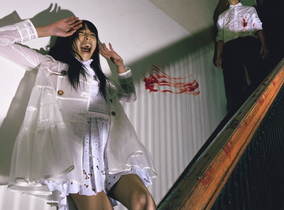 Chien dich thoi trang tranh cai anh 10